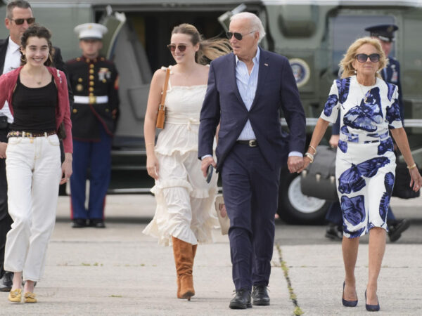 Biden’s family privately criticizes top advisers and pushes for their ouster at Camp David meeting