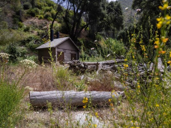 Fecal fears pile up as L.A. hiking mecca reopens — minus half its toilets