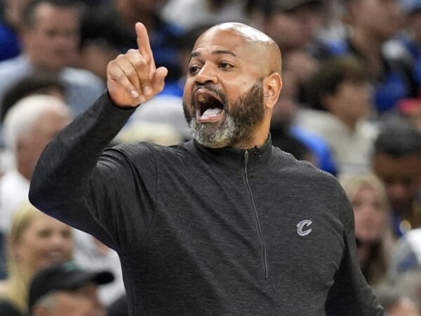 Pistons and coach J.B. Bickerstaff agree on 4-year contract with team option for 5th, AP source says