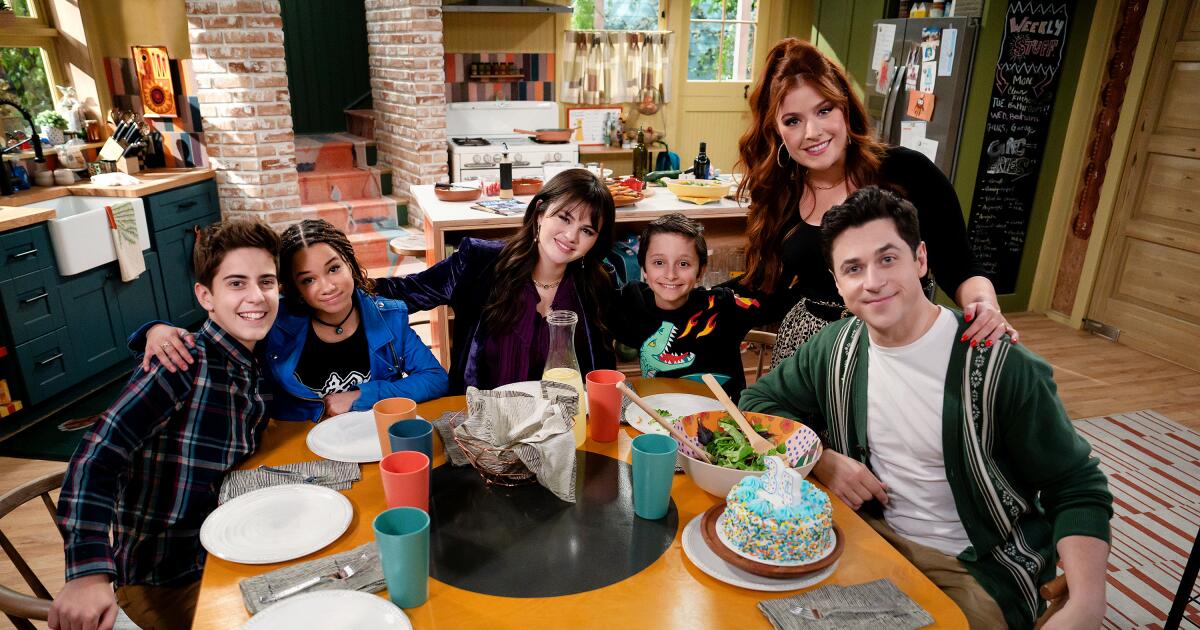 Selena Gomez sets stage for 'Wizards Beyond Waverly Place'