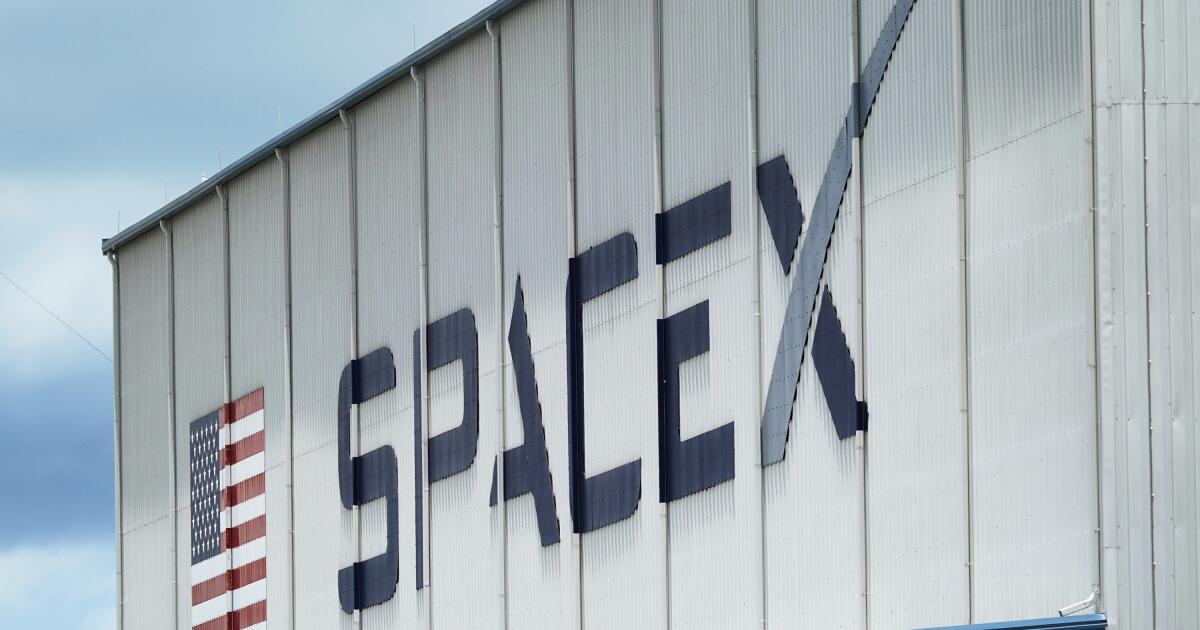 SpaceX tender offer said to value company at $210 billion