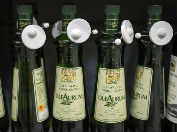 Spain cuts sales tax on olive oil as shoppers baulk at rising prices