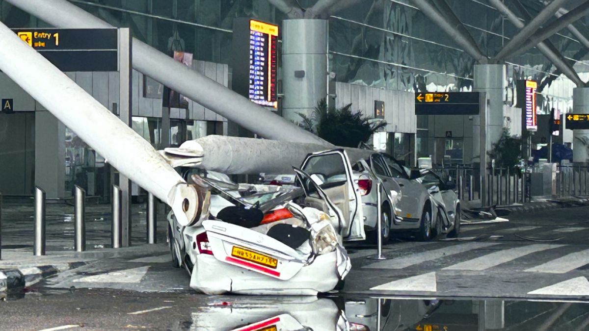 Video. Heavy rains cause deadly collapse at Indira Gandhi Airport