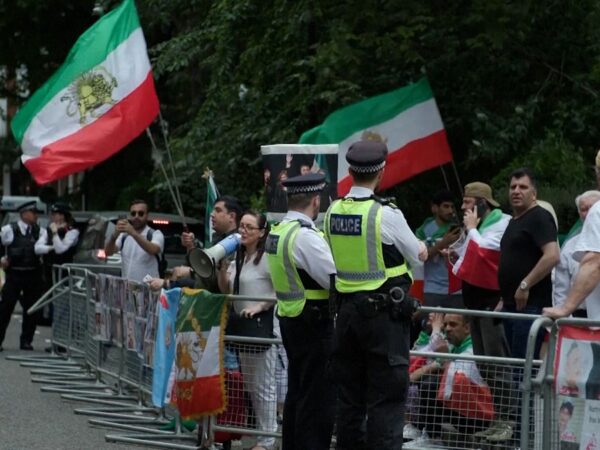 Video. Iranian exiles in London protest as elections take place