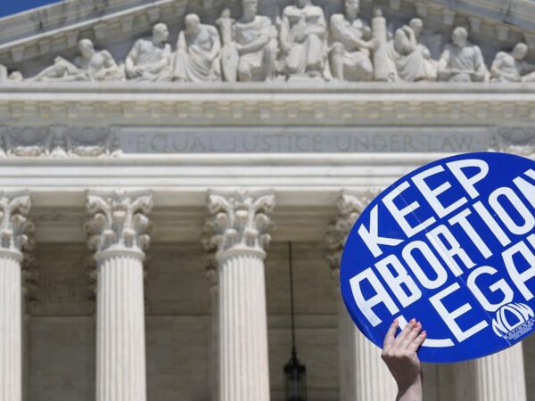 Video. Protesters rally for abortion rights in Los Angeles