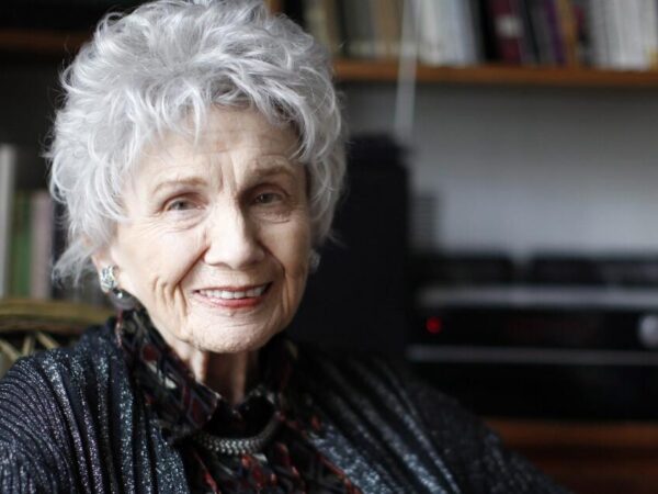 Alice Munro's daughter reveals sexual abuse by stepfather