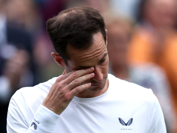 Andy Murray says Wimbledon farewell with Centre Court ceremony and tributes