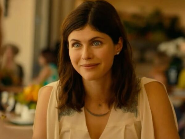 Alexandra Daddario in The White Lotus Season 1