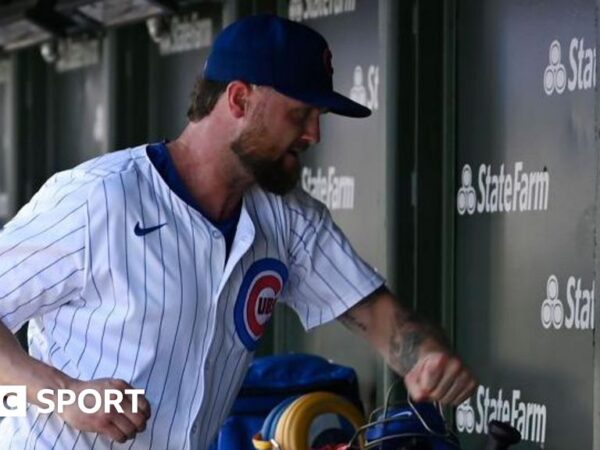 Baseball: Chicago Cubs pitcher Colten Brewer suffers broken hand after punching dugout