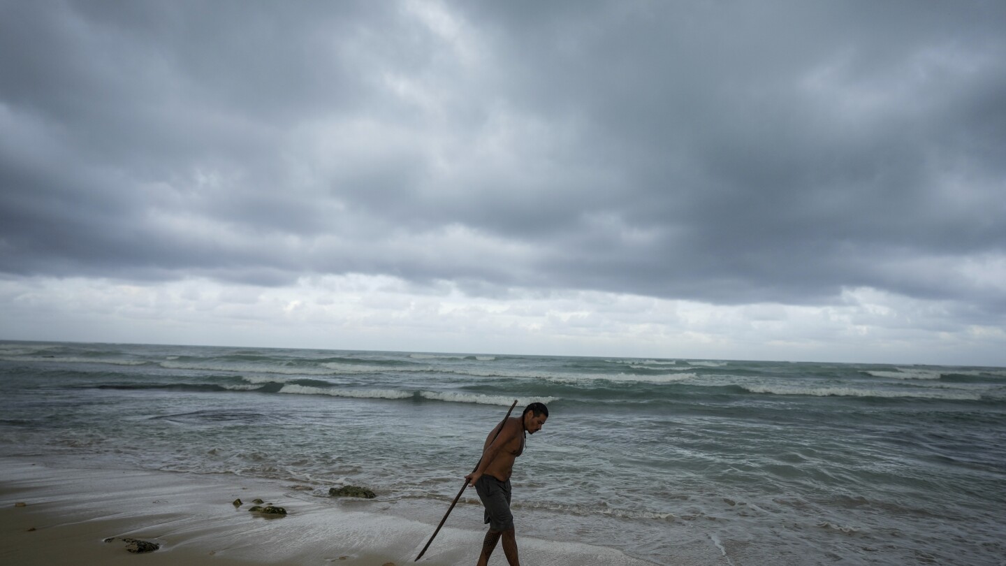 Beryl set to strengthen on approach to Texas due to hot ocean temperatures