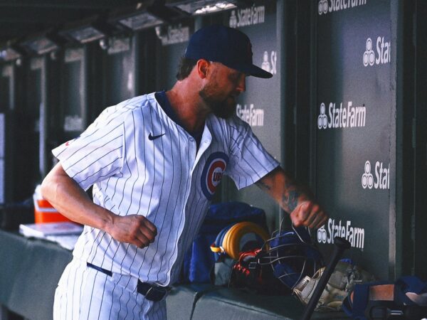 Cubs' Colten Brewer breaks hand after punching wall, lands on 60-day IL