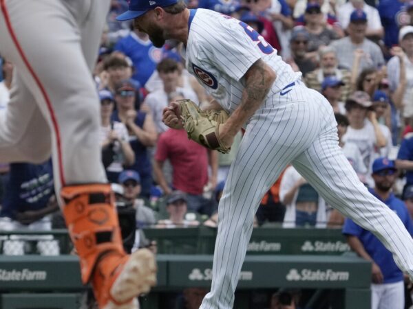 Cubs reliever Colten Brewer breaks hand punching wall after rough outing