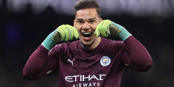 Ederson pode virar goleiro mais bem pago da história