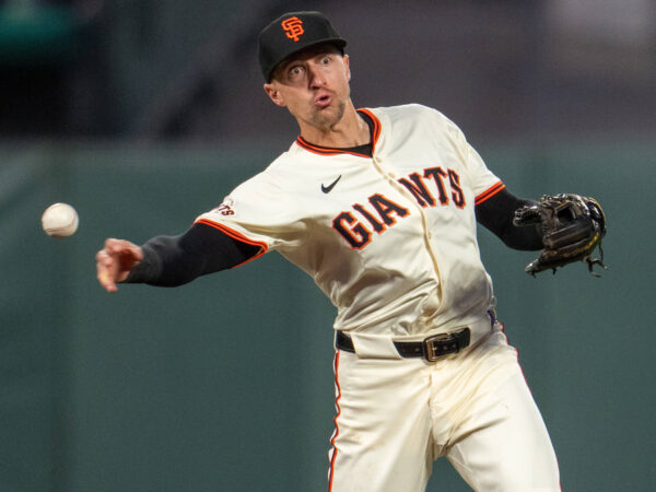 Giants DFA Ahmed, reinstate three veteran players from IL