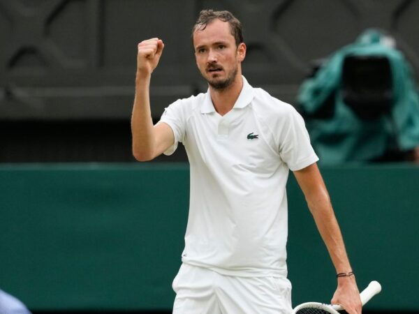 Jannik Sinner loses at Wimbledon; Carlos Alcaraz advances