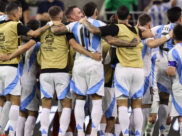 Lionel Messi returns as Argentina advances to Copa semifinal