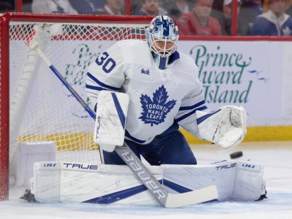 Maple Leafs sign goaltenders Anthony Stolarz, Matt Murray