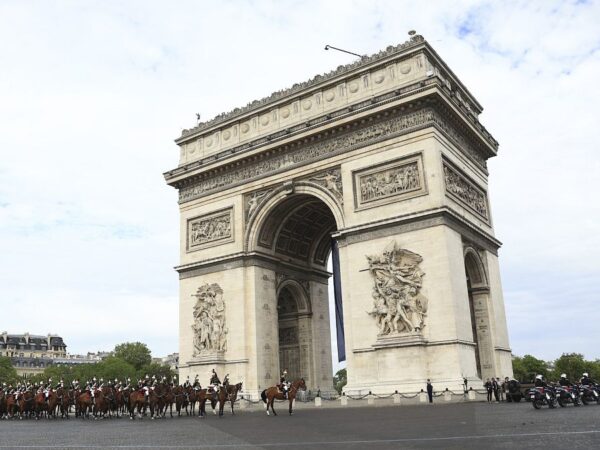 Markets rally on bets Le Pen will fall short in French second round