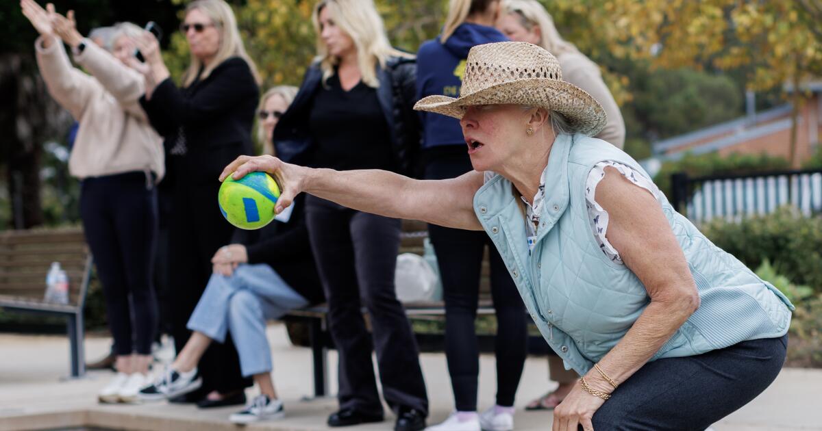 Move over, pickleball: Bocce reigns supreme in this ritzy part of L.A.