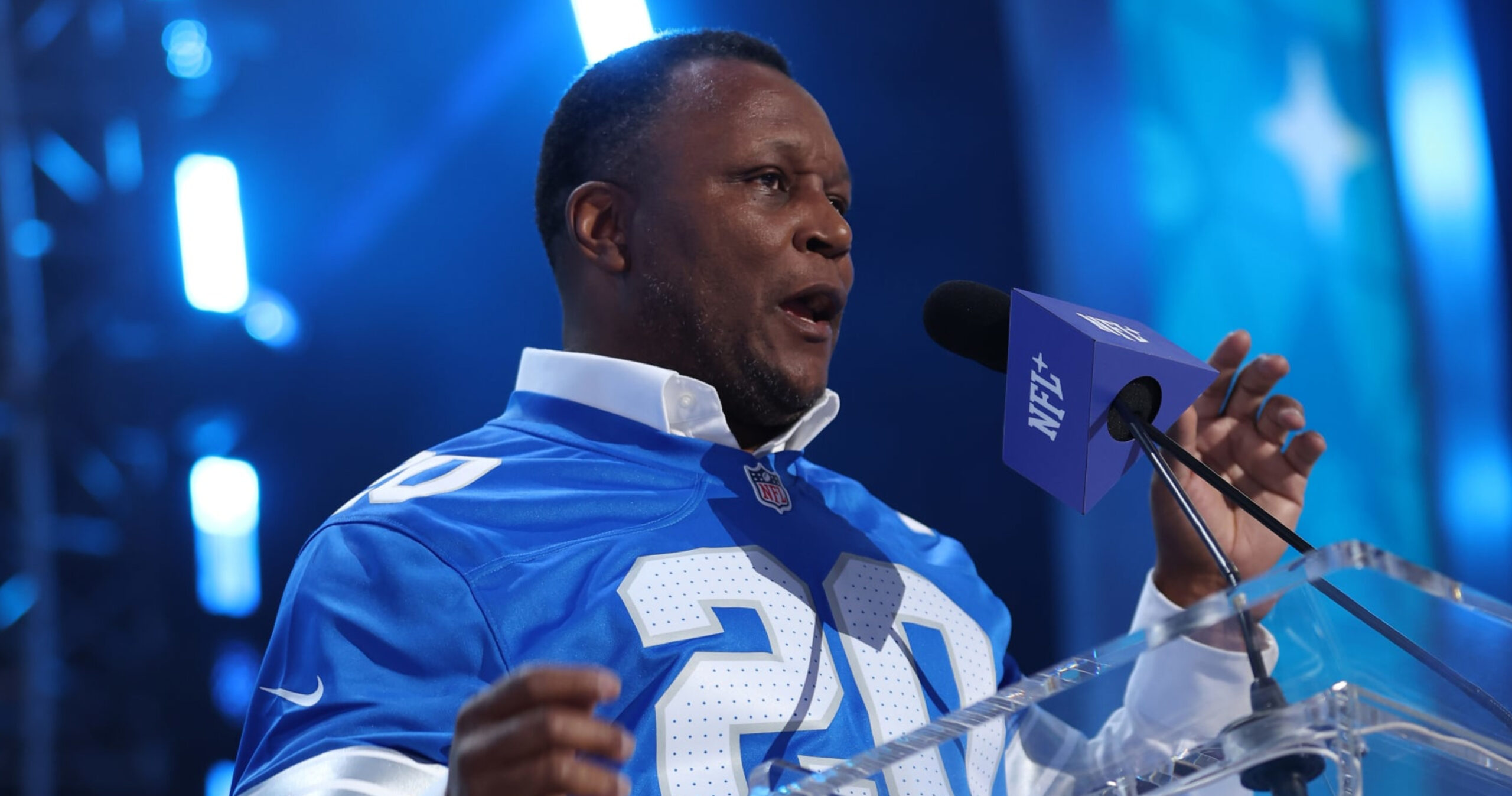 NFL Legend Barry Sanders Cleared to Resume Normal Activities After Health Scare | News, Scores, Highlights, Stats, and Rumors