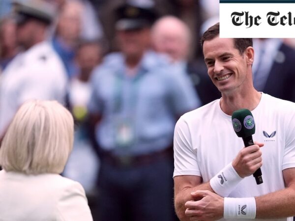 Not a dry eye on Centre Court as Sue Barker sends Andy Murray off in style