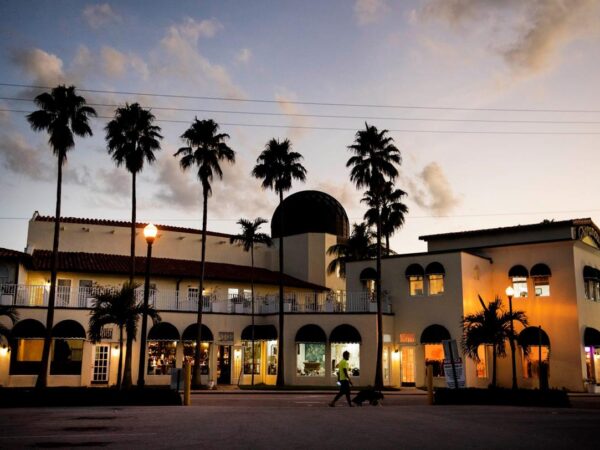 Palm Beach Town Council to consider revised plans for Paramount Theatre redevelopment