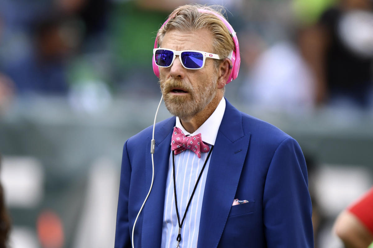 Philadelphia radio host Howard Eskin suspended from Phillies home games over 'unwelcome kiss'