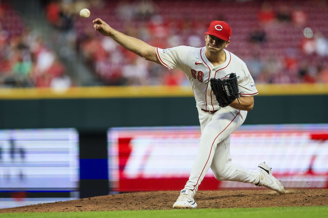 Reds ride hot streak into series vs. Tigers