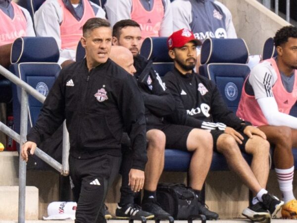 Slumping Toronto FC in tough against Crew side operating in high gear