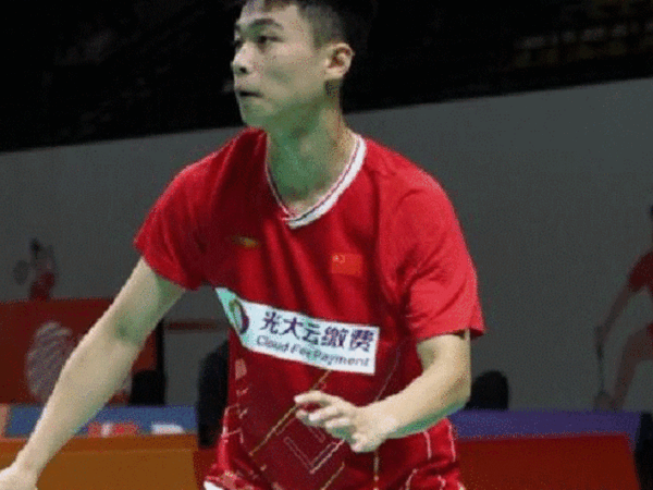 Teenage Chinese badminton player dies on court; raises questions in China