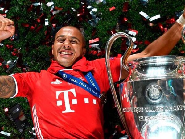 Thiago Alcántara cuelga los tenis tras 18 años de carrera en Europa: ‘Gracias, futbol’