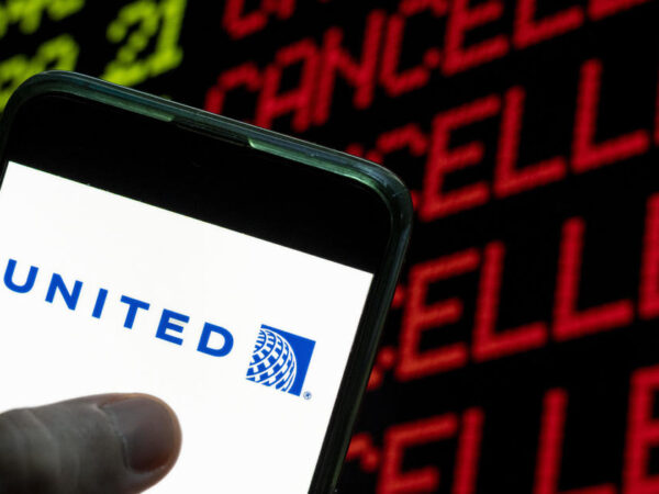 United Airlines texts customers live radar maps during weather delays