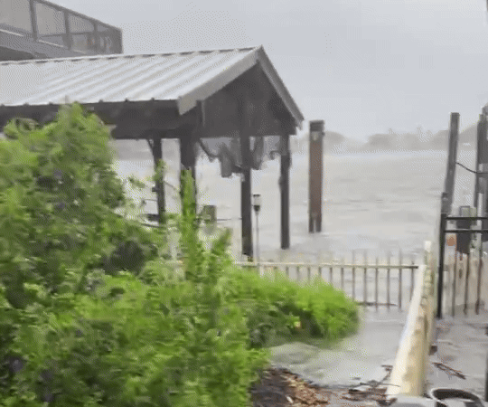 Waters Rise on Galveston Island as Beryl Makes Landfall on Texas Gulf Coast