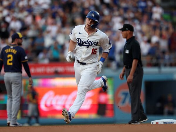 Will Smith belts three homers as Dodgers overtake Brewers