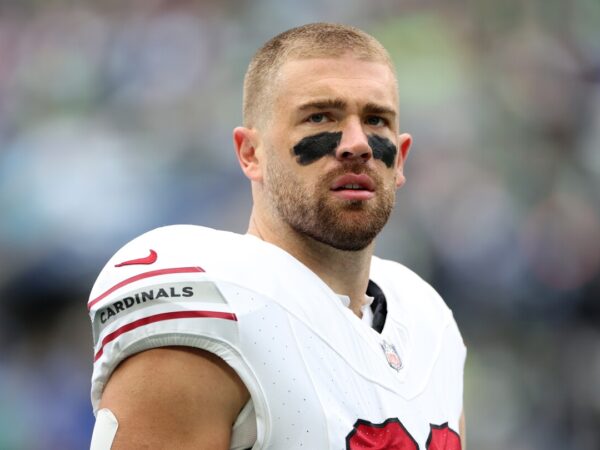 Zach Ertz using experience with Kliff Kingsbury to help Commanders learn offense